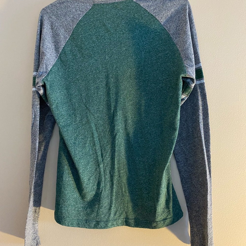 Woman’s Majestic New York JETS distressed jersey.  Sz Medium. EUC. 🏈🏈 - Picture 5 of 11